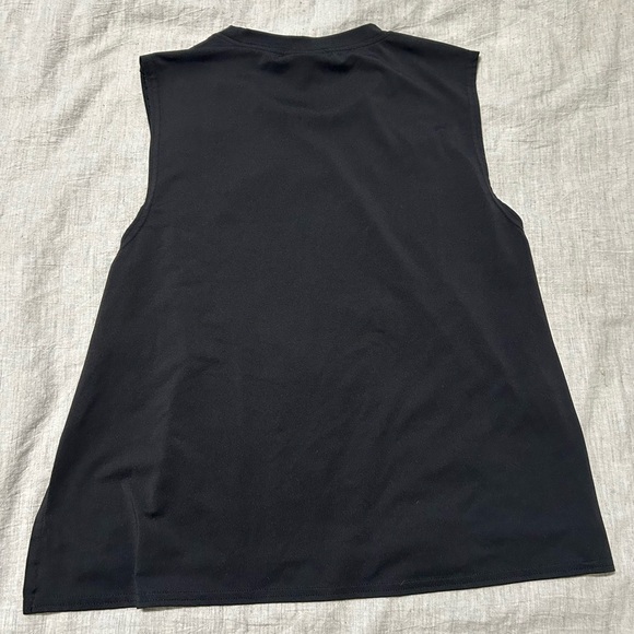 Gymshark Black Sleeveless Women's Workout Top - Picture 4 of 4